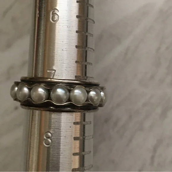 Sterling Silver Ring - Picture 4 of 4